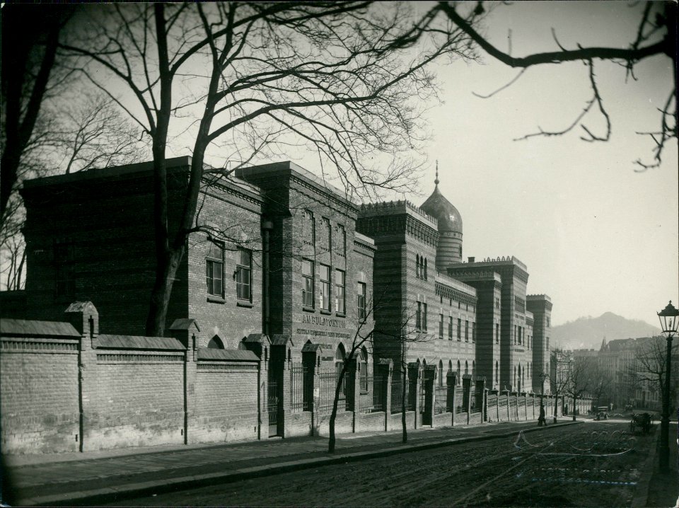 Lwów, Szpital Gminy Żydowskiej photo