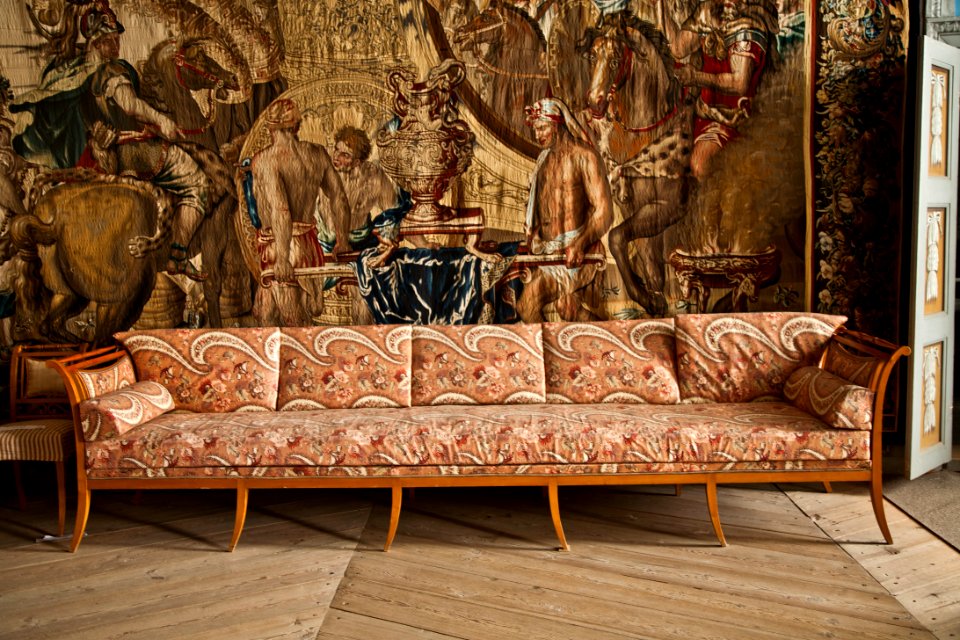 Lång soffa av ljusbonad björk, 1820-1850 - Skoklosters slott - 92434