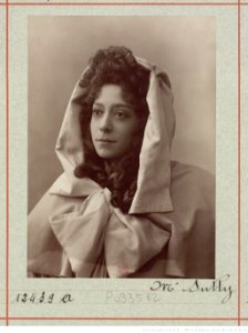 M(lle) Sully Gaîté (photographie (...)Atelier Nadar btv1b53111621p 1