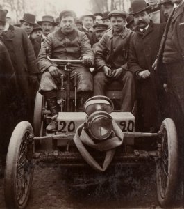 Léon Théry (victoire à la Coupe des voiturettes en mars 1900)