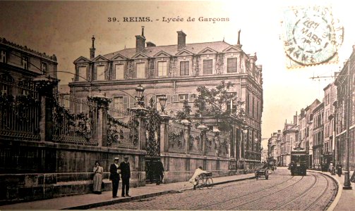 Lycée Université et Tram 1905 photo