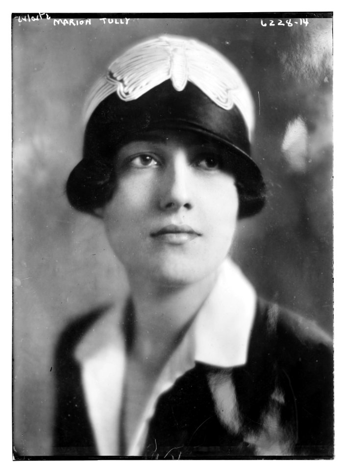 Marion Tully LCCN2014717499