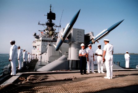 Mark 10 missile launcher aboard USS Josephus Daniels (CG-27), circa in July 1990 (6468165)