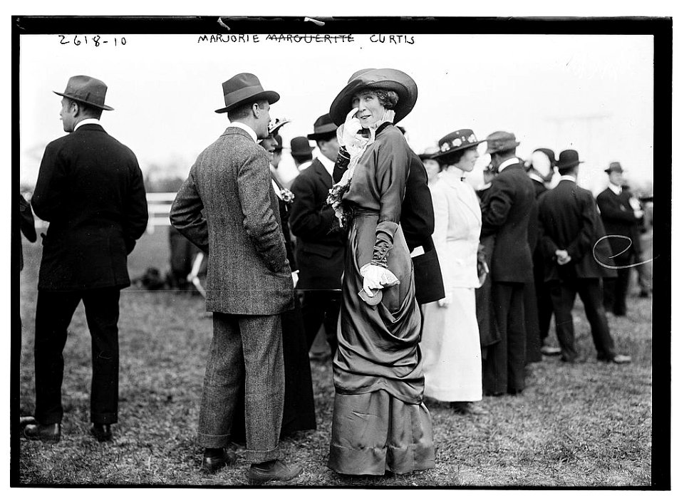 Marjorie Curtis LCCN2014692389