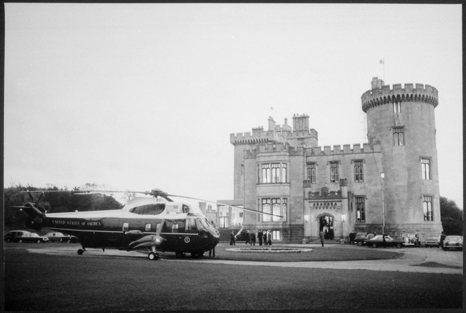 Marine One in front of an Irish castle, during President Nixon's European trip - NARA - 194689