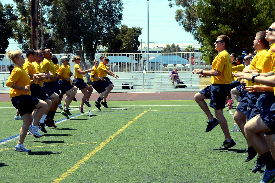 Mock physical fitness assessment 130821-N-BB534-355