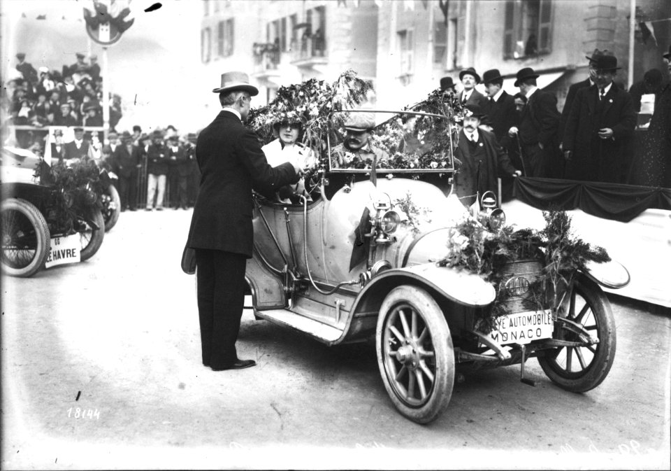 Mlle Cabien sur Peugeot