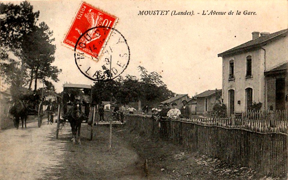 Moustey (Landes) - avenue de la gare 1