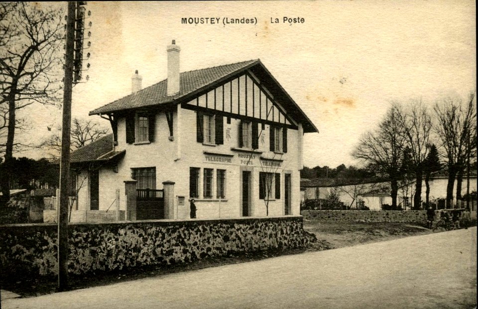 Moustey (Landes) - La Poste 1