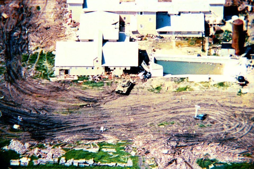 Mountcarmelfire04-19-93-c