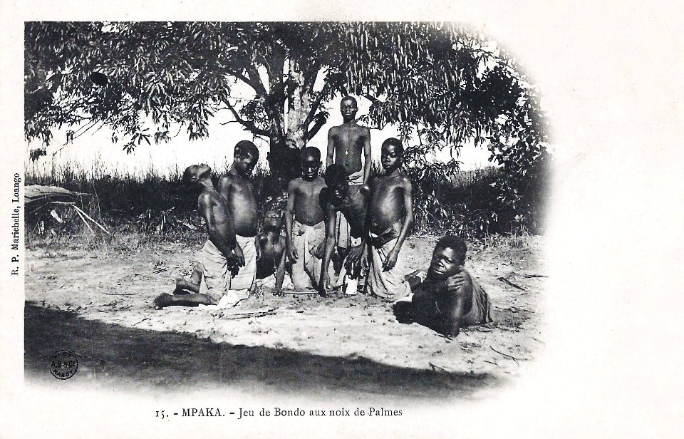 Mpaka-Jeu de Bondo aux noix de Palmes