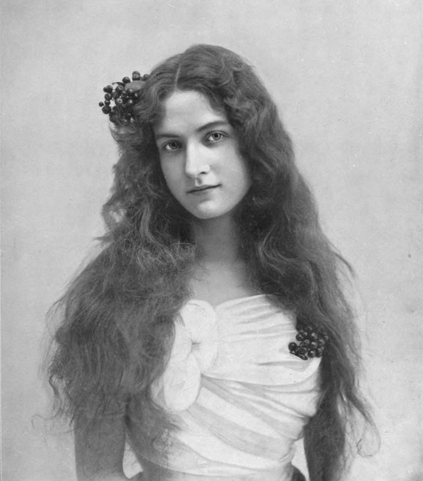 Maude Fealy, portrait photograph, 1902