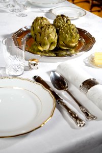 Matsalen-Vardagsservisen med kocka. Utställningen Smak av svunnen tid år 2007 - Hallwylska museet - 86328