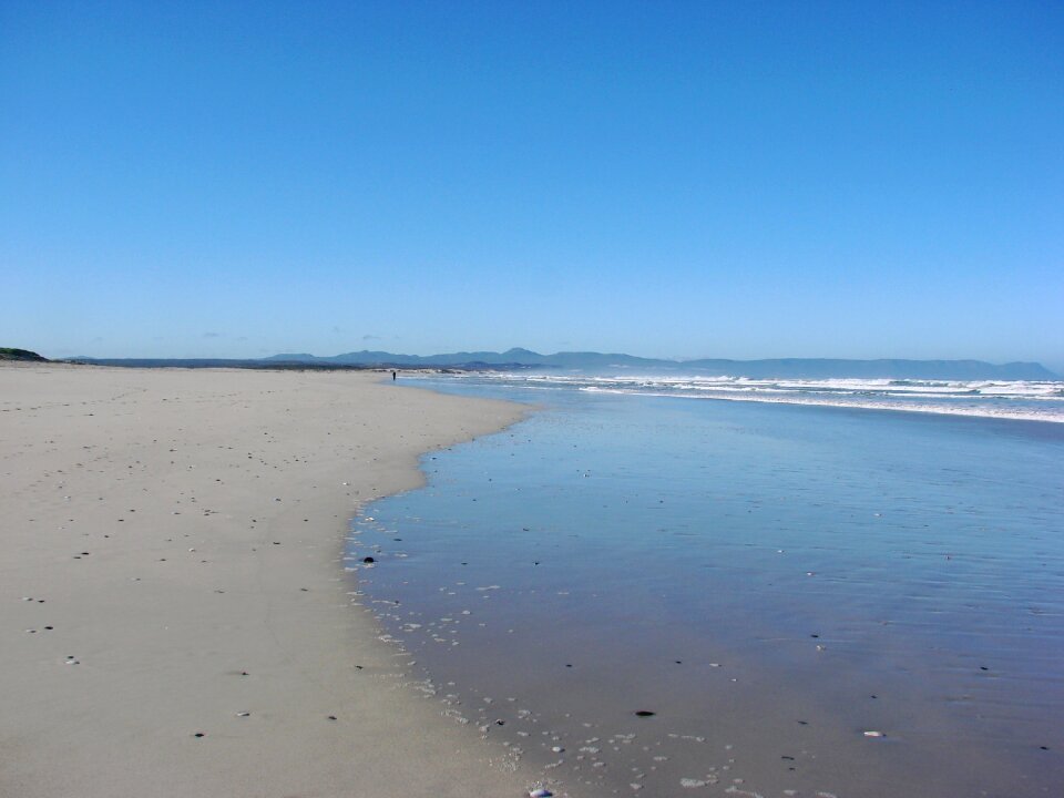 Grotto beach low tide ocean