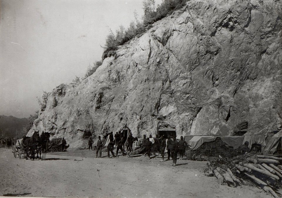 Mun.Kaverne an der Isonzofront (BildID 15605781)