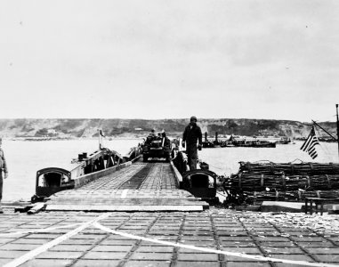 Mulberry harbor Whale bridge segment in WWII (41473245664)