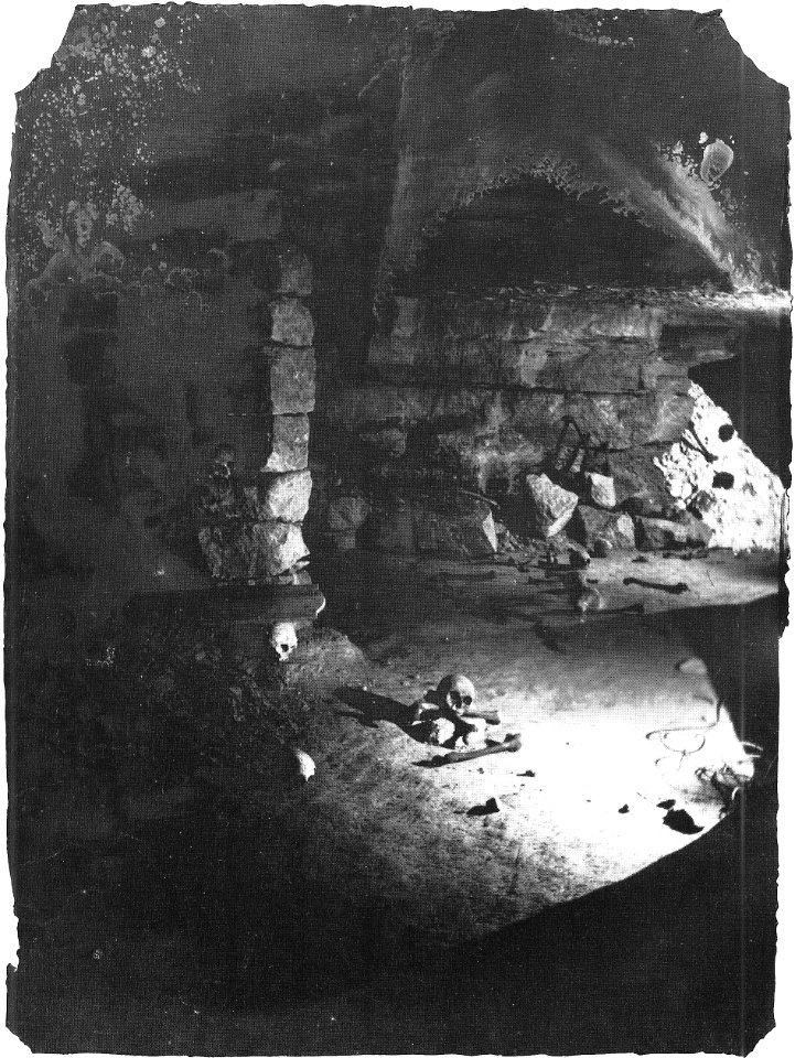 Nadar - Catacombes de Paris - NPS 39