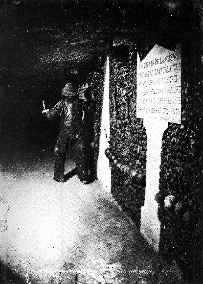 Nadar - Catacombes de Paris - NPS 17