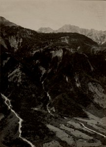 Panorama vom Monte PIN gegen Kote 1305, PONTAFEL, PONTEBBA etc. Aufgenommen am 15. Juli 1916. (BildID 15478059)