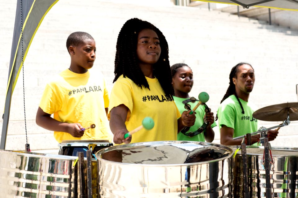 PanLara Youth Steel Orchestra perform to announce the start of the Fourth of July holiday weekend (28418982940)