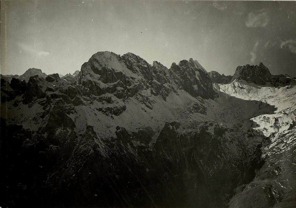 Panorama vom Schönjöchl (Kote 2296) nach SO.S. und SW. (BildID 15469439)