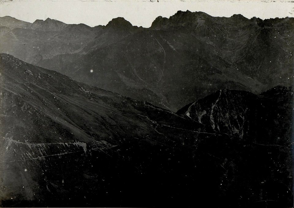 Panorama zwischen Cadin-Joch Valsugana.. Standpunkt Monte Cola (BildID 15631288)