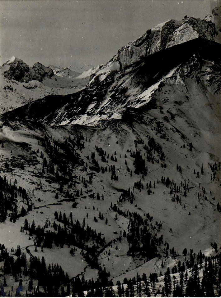 Panorama, Col di Lana, Monte Sief. Standpunkt Sasso di Stria. (2. Teilbild zu WK1 ALB82 24333a) (BildID 15629803)