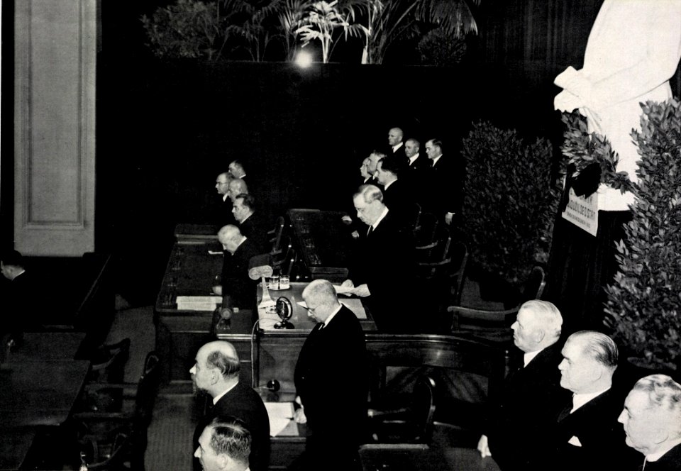 Památce presidenta Osvoboditele - 1937 - Photo in 35 page