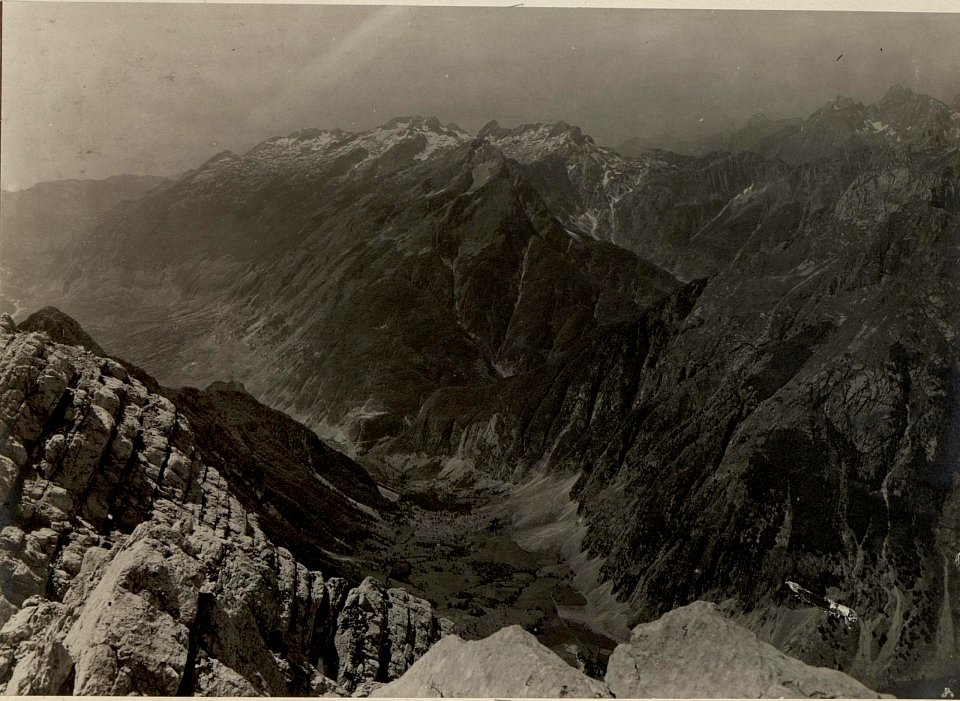 Panorama von GRINTOVEC (Kote 2277). Aufgenommen am 7. Juli 1916. (BildID 15479494)