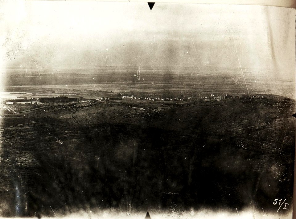 Panorama von Kote 235 nördlich Jamiano, 15.10.1916. (BildID 15594263)