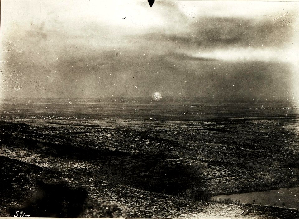 Panorama von Kote 235 nördlich Jamiano, 15.10.1916. (BildID 15594291)