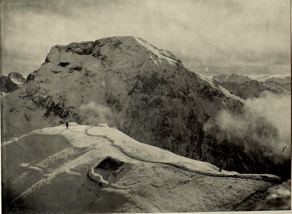 Panorama von Südosten, Kamm der Torkarlspitze gegen Südosten, Süden und Südwesten. Standpunkt, Nordwestlich oberhalb des Sattels Kote 2375. (BildID 15469502)