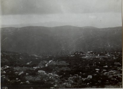 Panorama von Kote 1440 westlich Asolone gegen Südwest. (3. Teilbild zu WK1 ALB087 25423a) (BildID 15647822)