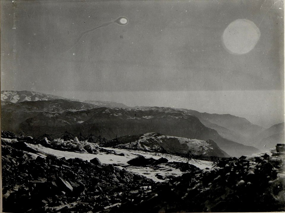 Panorama, Hochfläche von Asiago. Standpunkt Monte Spil. (2. Teilbild zu WK1 ALB083 24402a) (BildID 15633437)