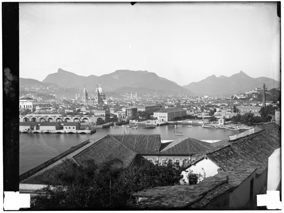 Panorama do Rio de Janeiro visto a partir da Ilha das Cobras - 2