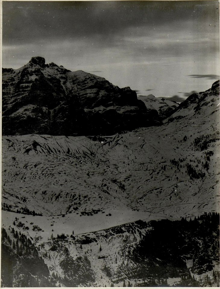 Panorama, (1. Teilbild = WK1 ALB82 24324a) Monte Sief, Col di Lana, Crap di Pestort. Standpunkt, Pizazz. (BildID 15629600)