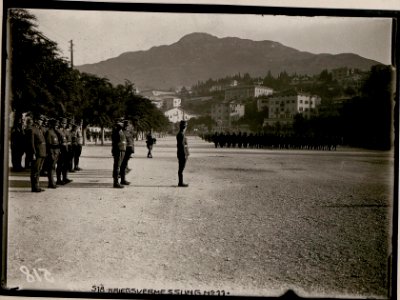 Parade des Infanterieregiments Nr. 59 vor Kaiser Karl in Trient (BildID 15733356)