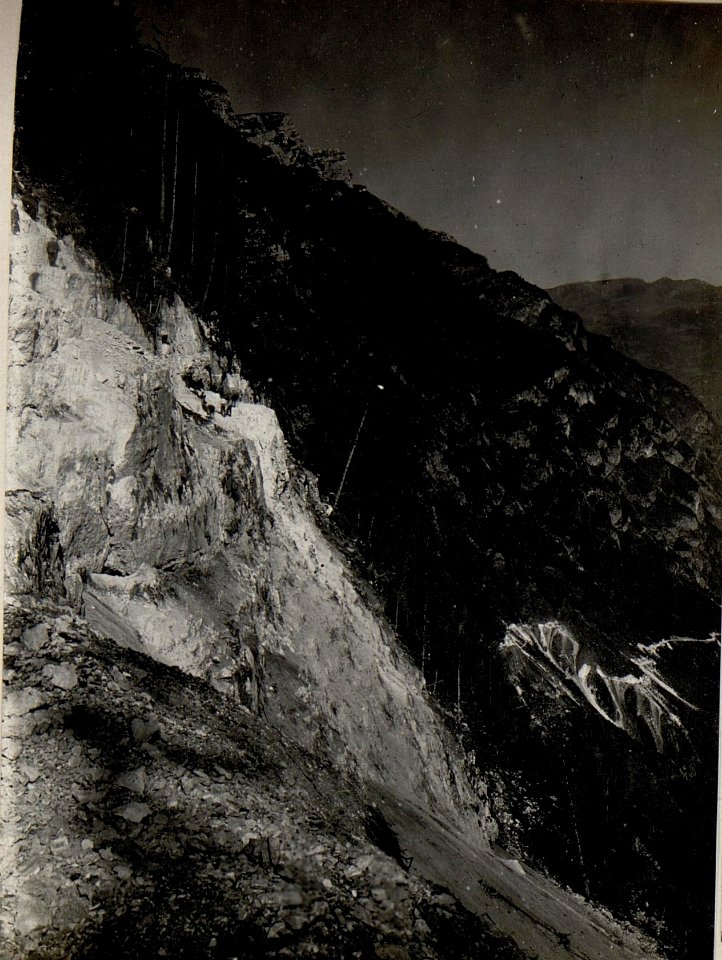 Panorama, Brenta-Tal. Standpunkt Nähe der Perticastraße. (1. Teilbild = WK1 ALB084 24427a) (BildID 15634954)