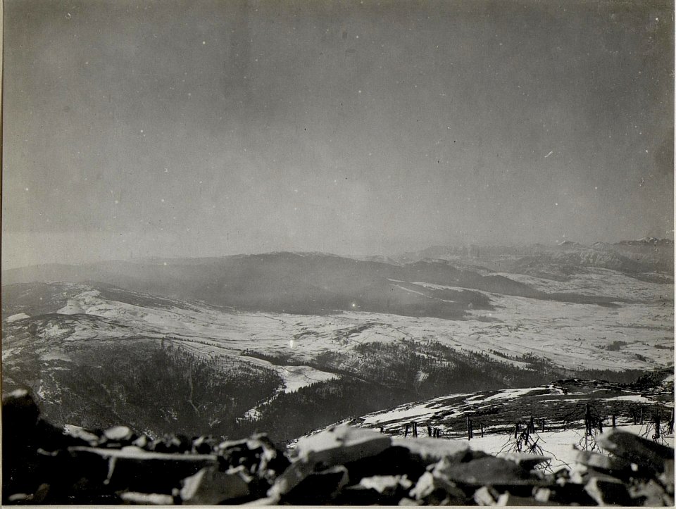 Panorama, Hochfläche von Asiago. Standpunkt Monte Spil. (6. Teilbild zu WK1 ALB083 24402a) (BildID 15633465)