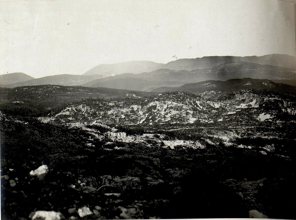 Panorama, Standpunkt Monte Chiesa. (1. Teilbild = WK1 ALB083 24387a) (BildID 15632967)