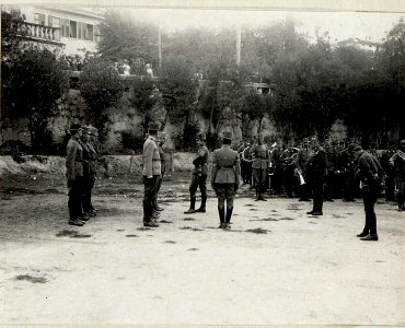 Parade des Infanterieregiments No. 59 vor Kaiser Karl in Trient (BildID 15628865)