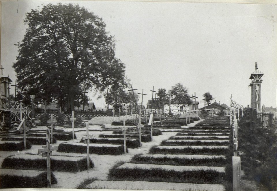 Perespa, Militärfriedhof. (BildID 15676475)
