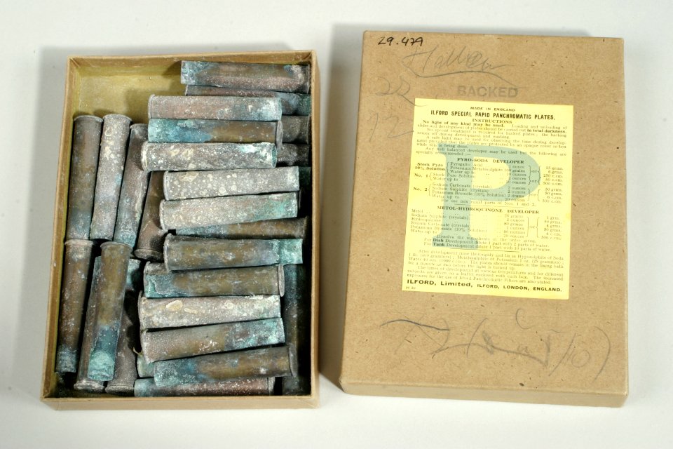 Pappersask med patronhylsor - Livrustkammaren - 22524