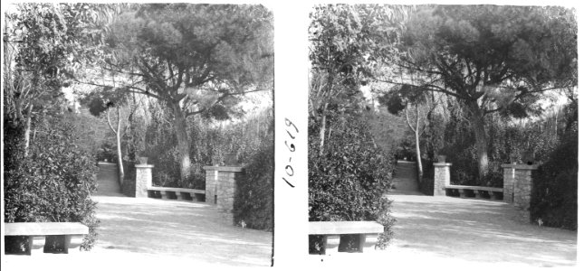 Petita plaça del parc de Montjuïc