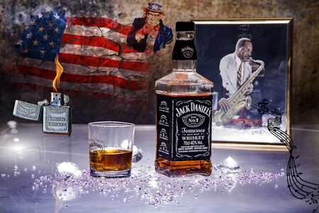 Glass jack daniels whiskey photo
