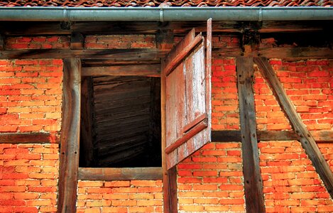 Load truss brick photo