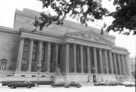 Photograph of View of National Archives from Pennsylvania Avenue (34792416564) photo