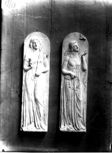 Photograph of two reliefs of women Cuypershuis 0686 (113)