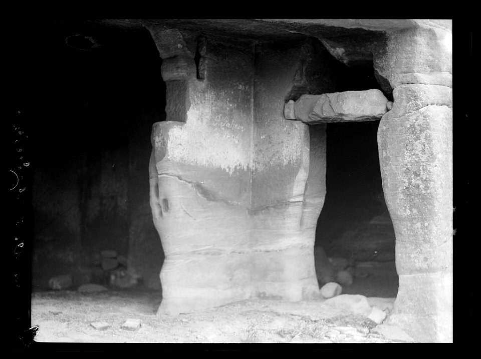 Petra. Wadi-Ed-Dêr. Undecorated doorways, Wadi ed-Dêr, showing inserted door lintel LOC matpc.16287