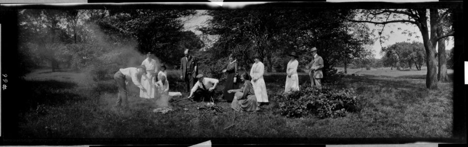 Picnic campfire LCCN2017656412